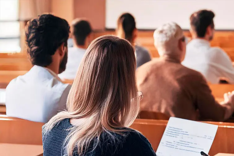Bild Höhere Berufsbildung (HBB) santéservices Berufsprüfung